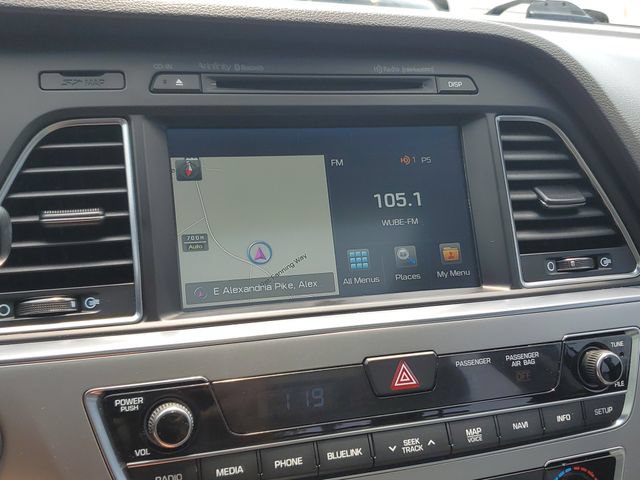 Used 2015 Hyundai Sonata Limited w/ Option Group 06 FWD image 25