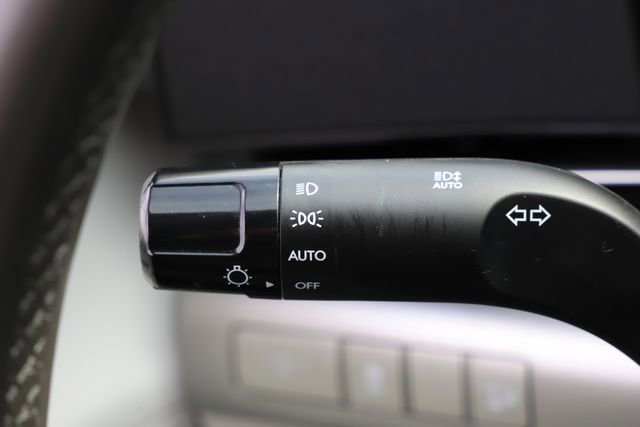 Used 2025 Hyundai Kona SEL image 35