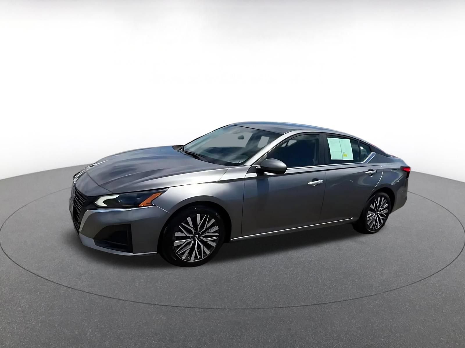 Used 2023 Nissan Altima 2.5 SV FWD image 6