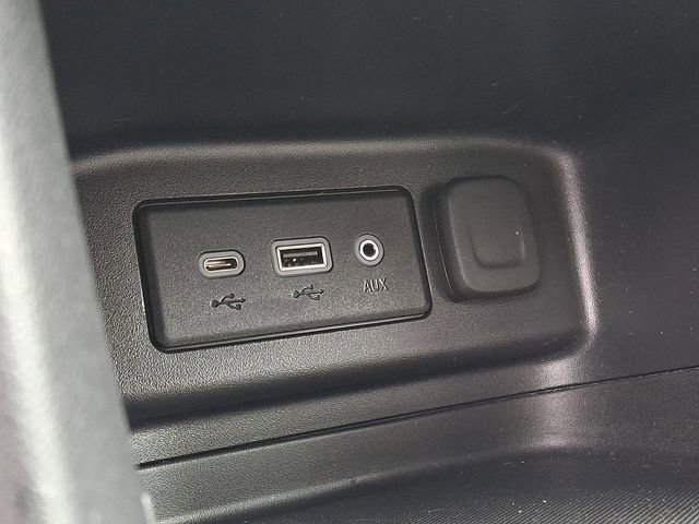 Certified 2021 Chevrolet Equinox LS w/ LS Convenience Package FWD image 23