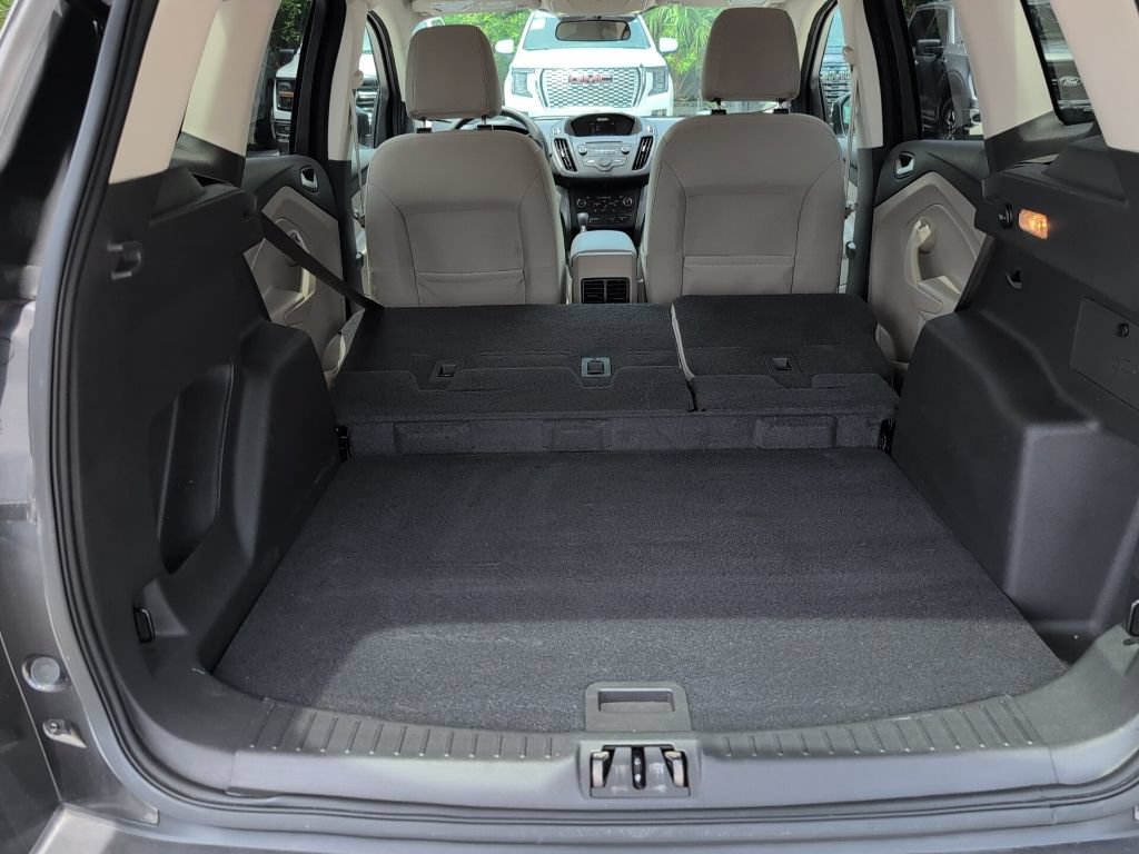 Used 2017 Ford Escape SE FWD image 12