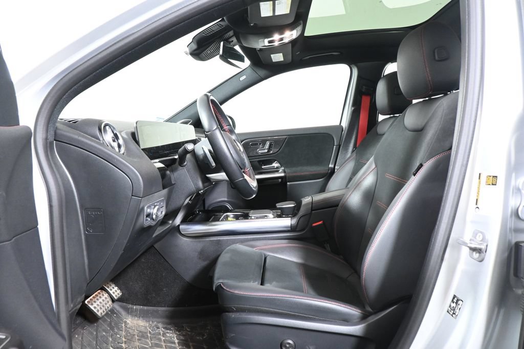 Used 2023 Mercedes-Benz GLA 35 AMG 4MATIC image 3