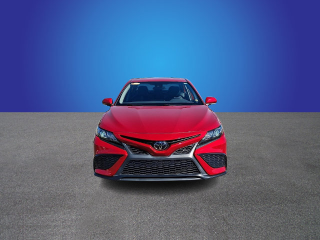 Used 2024 Toyota Camry SE FWD image 2