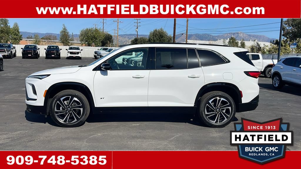 Used 2026 Buick Enclave Sport Touring w/ Power Package FWD image 2