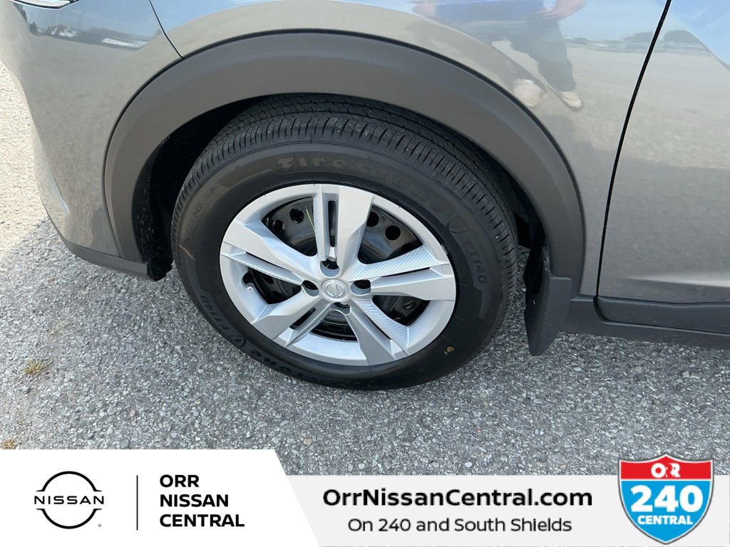 New 2025 Nissan Kicks Play S image 9