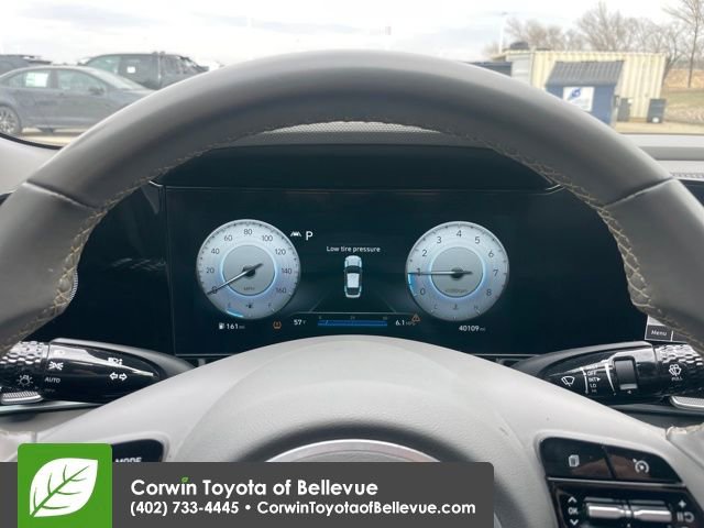 Used 2023 Hyundai Elantra SEL w/ Convenience Package image 9