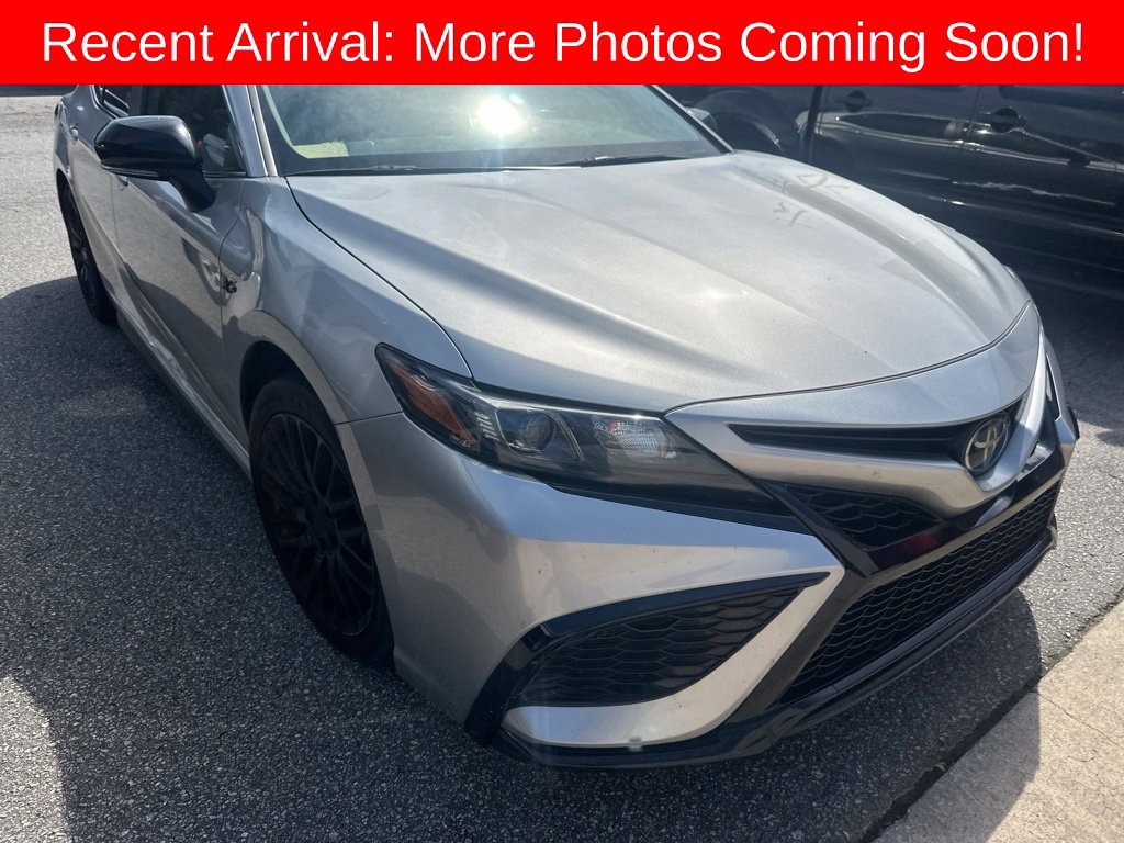 Used 2024 Toyota Camry SE FWD image 2