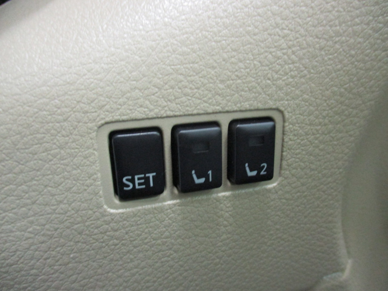 Used 2020 Nissan Rogue SL w/ Premium Package image 22