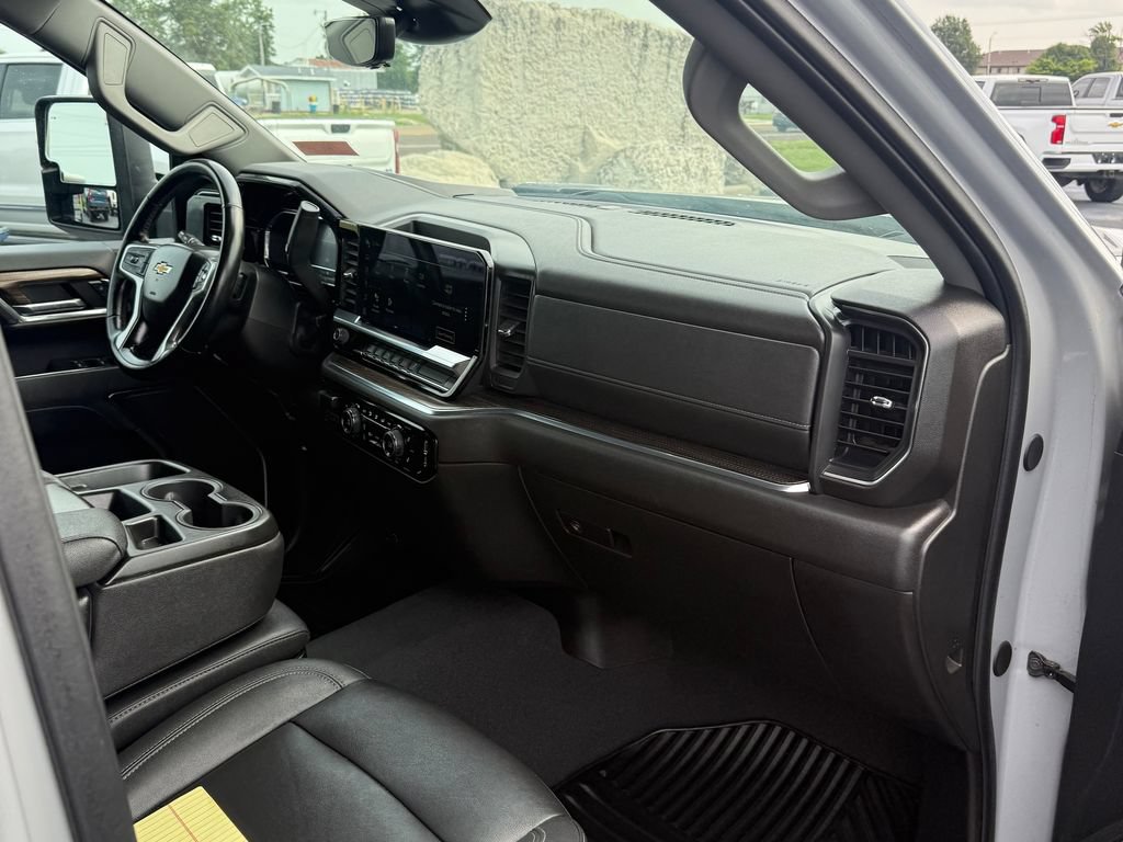 Used 2024 Chevrolet Silverado 3500 LT w/ Safety Package AWD/4WD image 47