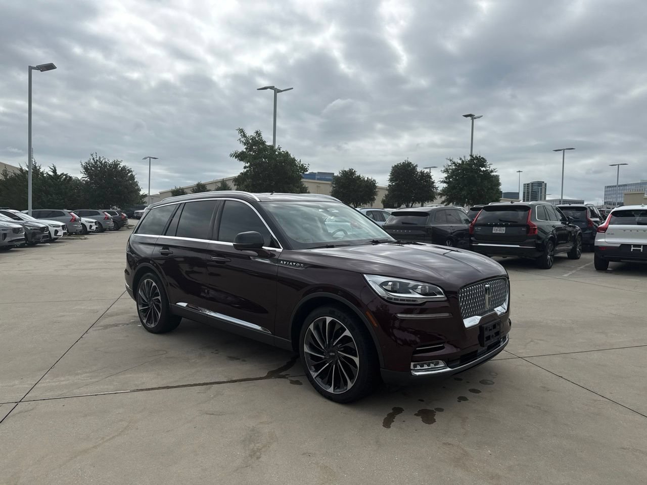 Used 2022 Lincoln Aviator Reserve w/ Equipment Group 201A AWD/4WD image 3