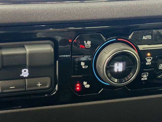 Used 2022 Chevrolet Silverado 1500 ZR2 image 21