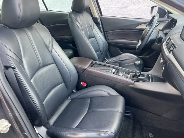Used 2018 MAZDA MAZDA3 Touring image 38