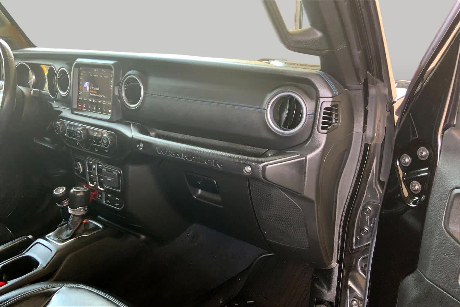 Used 2023 Jeep Wrangler Unlimited Rubicon 4xe w/ Cold Weather Group AWD/4WD image 18