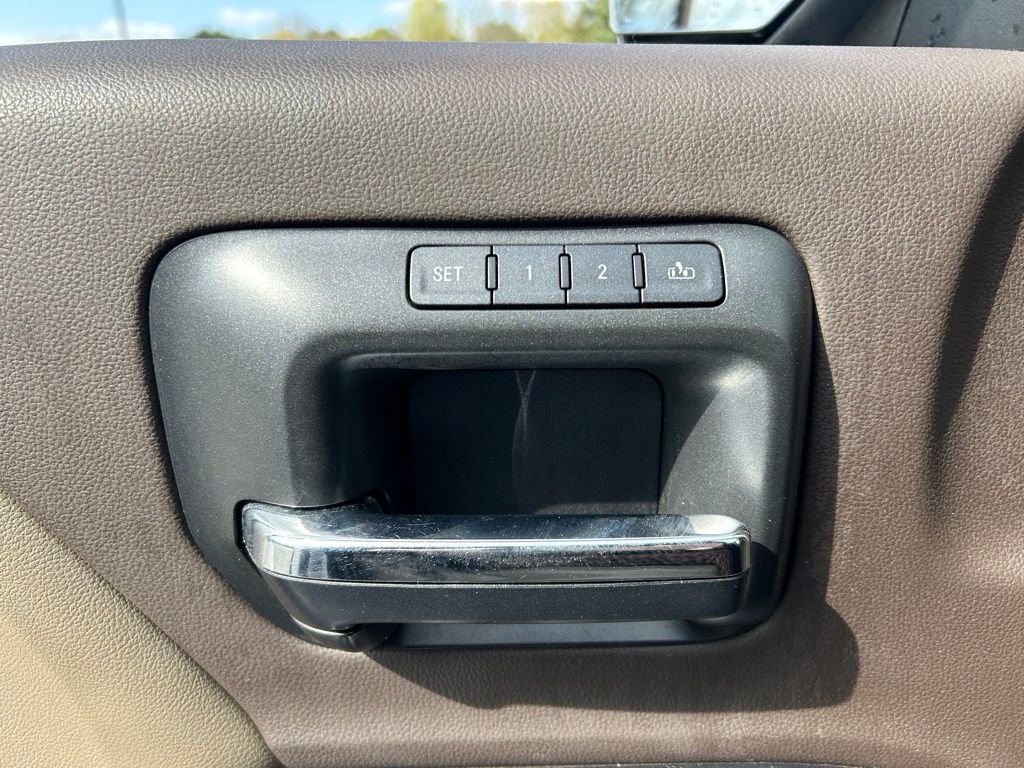 Used 2015 Chevrolet Silverado 1500 LTZ image 43