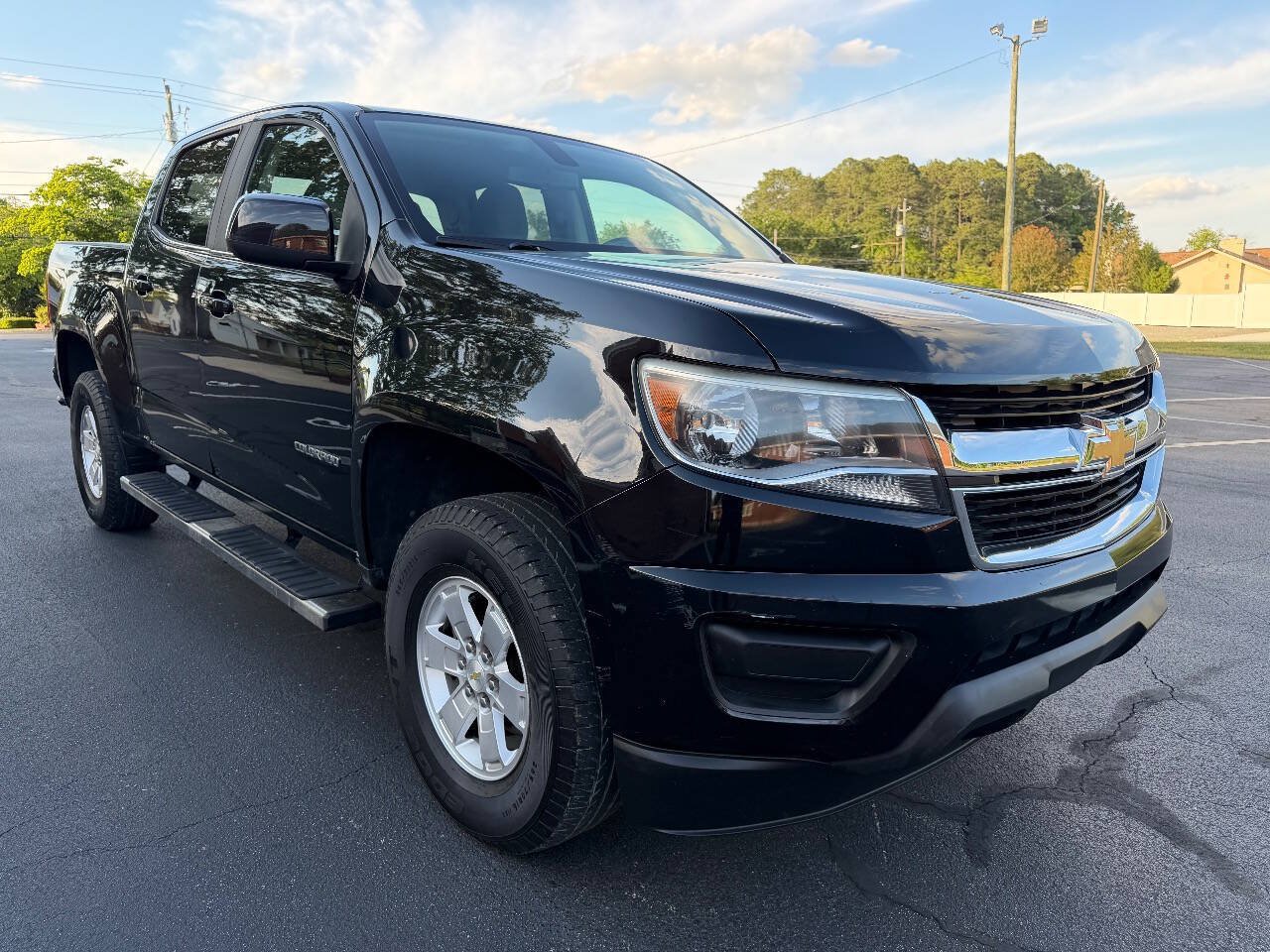 Used 2019 Chevrolet Colorado W/T w/ WT Convenience Package RWD image 4