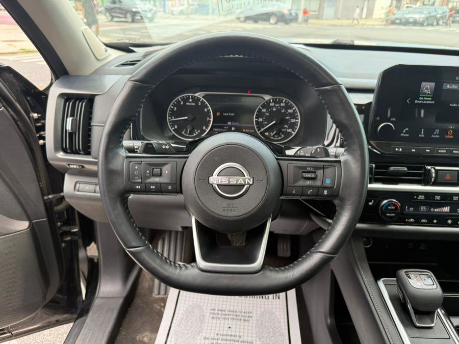 Used 2022 Nissan Pathfinder SL w/ SL Premium Package image 15