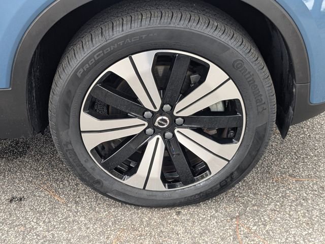 Certified 2023 Volvo C40 Recharge Core image 14