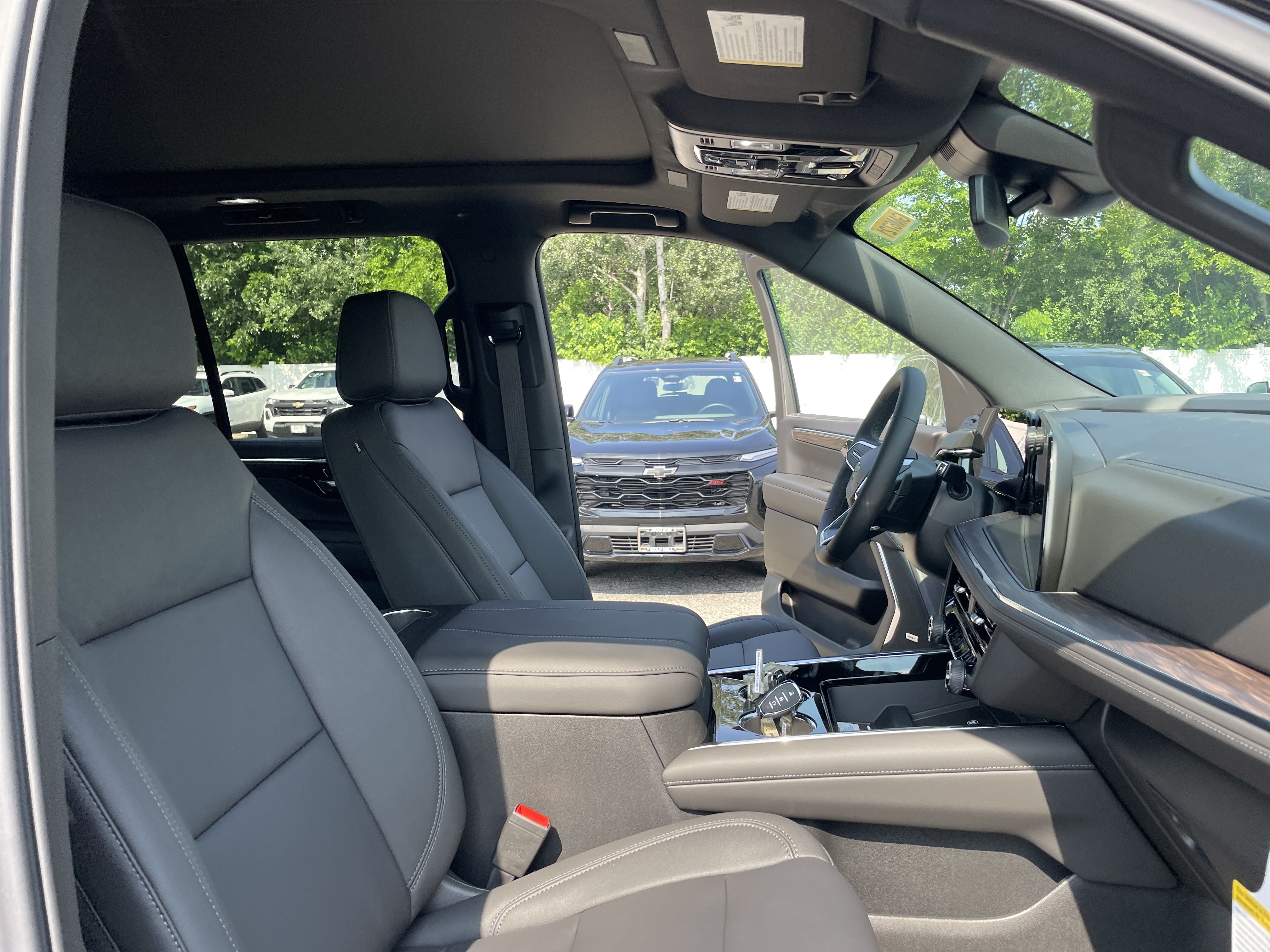 New 2026 Chevrolet Tahoe Z71 w/ Comfort Package AWD/4WD image 31