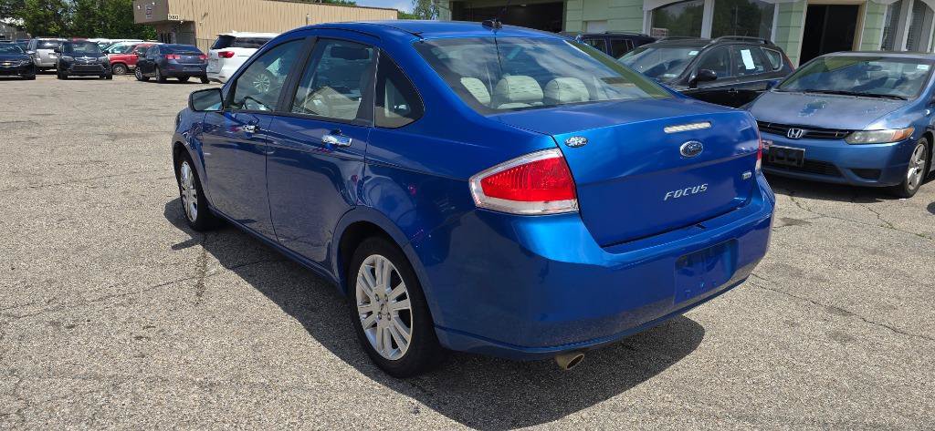 Used 2010 Ford Focus SEL FWD image 7