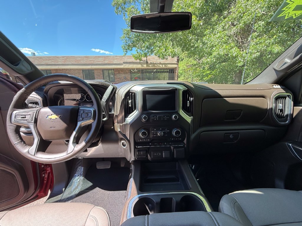 Used 2022 Chevrolet Silverado 2500 LTZ w/ LTZ Convenience Package AWD/4WD image 17