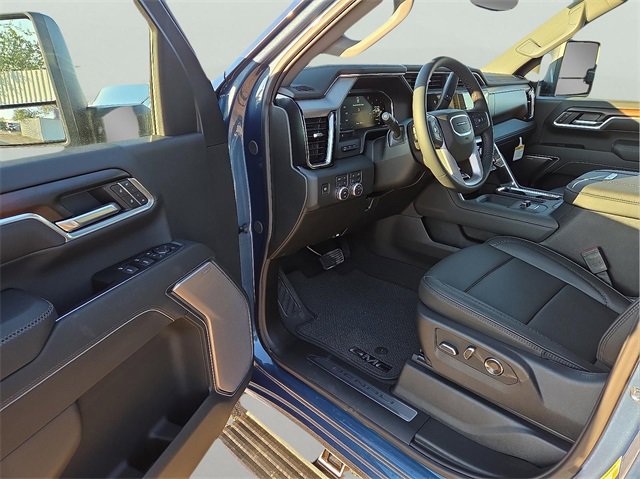 New 2026 GMC Sierra 2500 Denali w/ Denali Reserve Package image 13