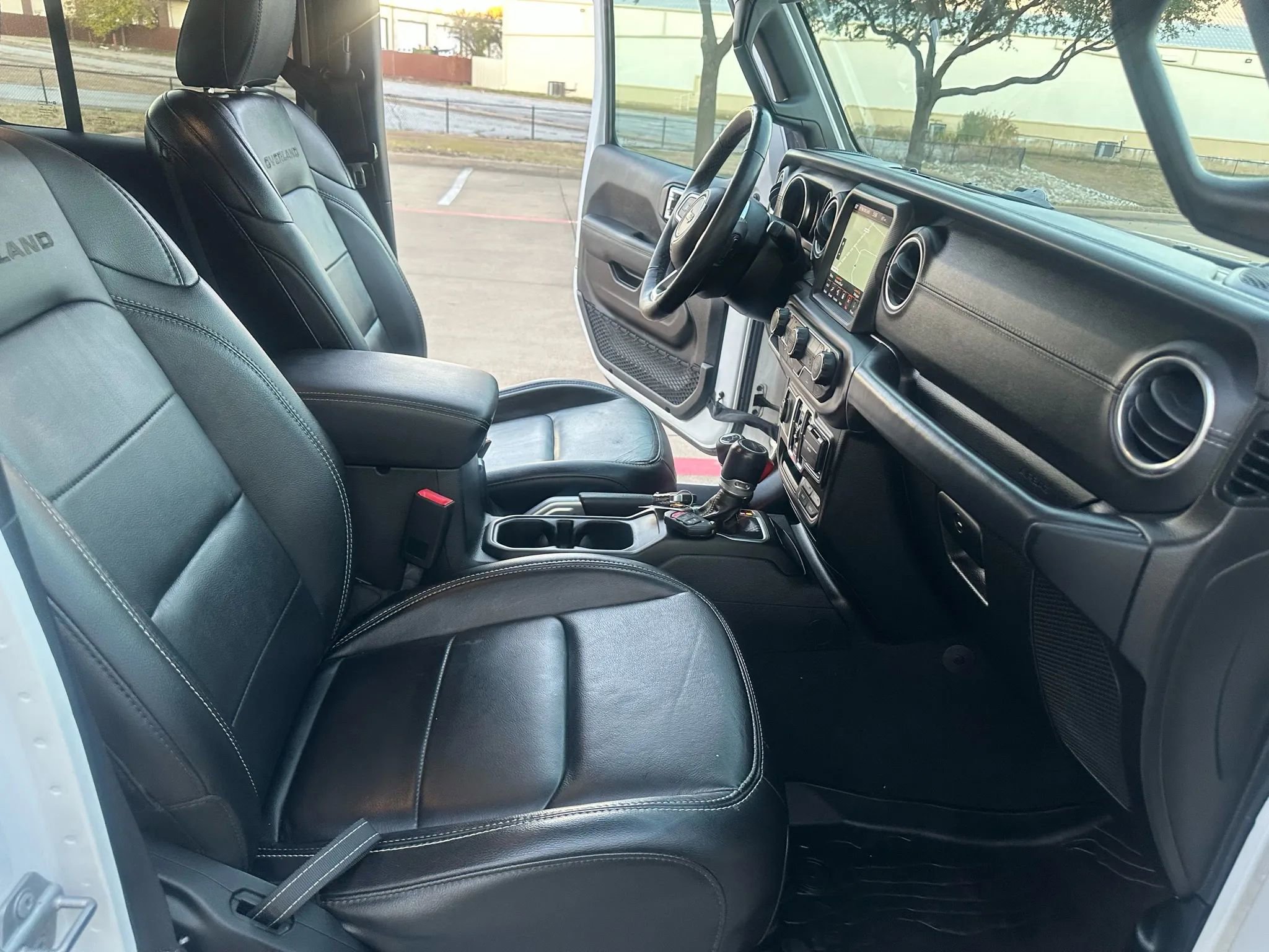 Used 2020 Jeep Gladiator Overland image 19