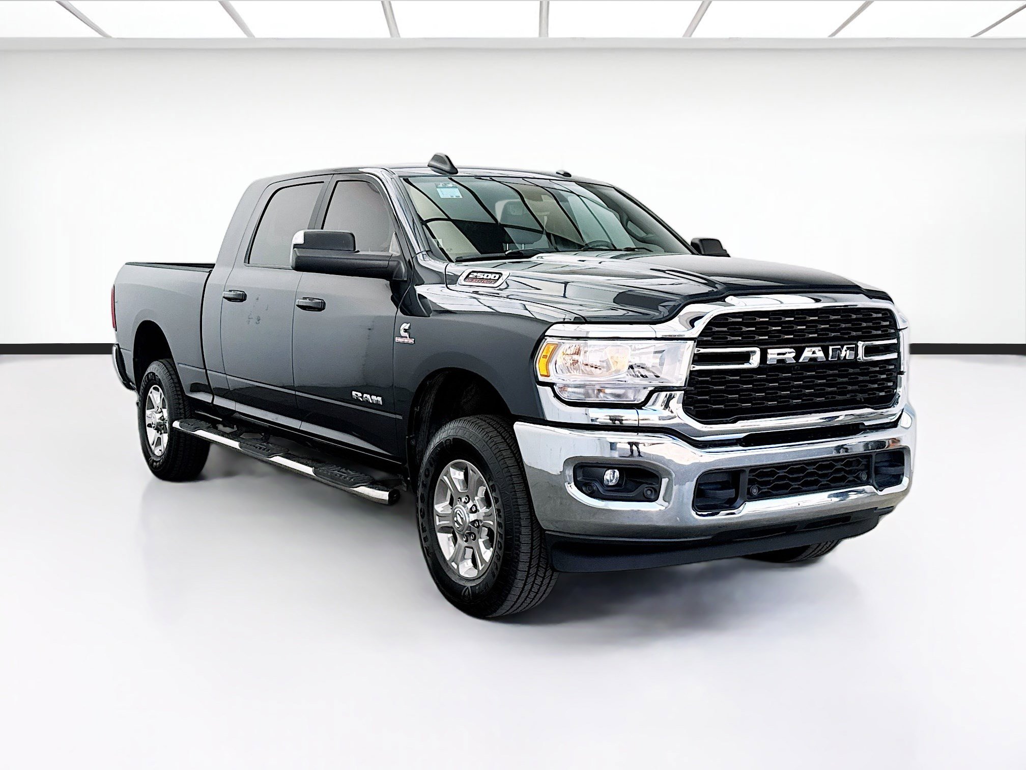 Used 2022 RAM 2500 Big Horn w/ Safety Group B AWD/4WD image 3