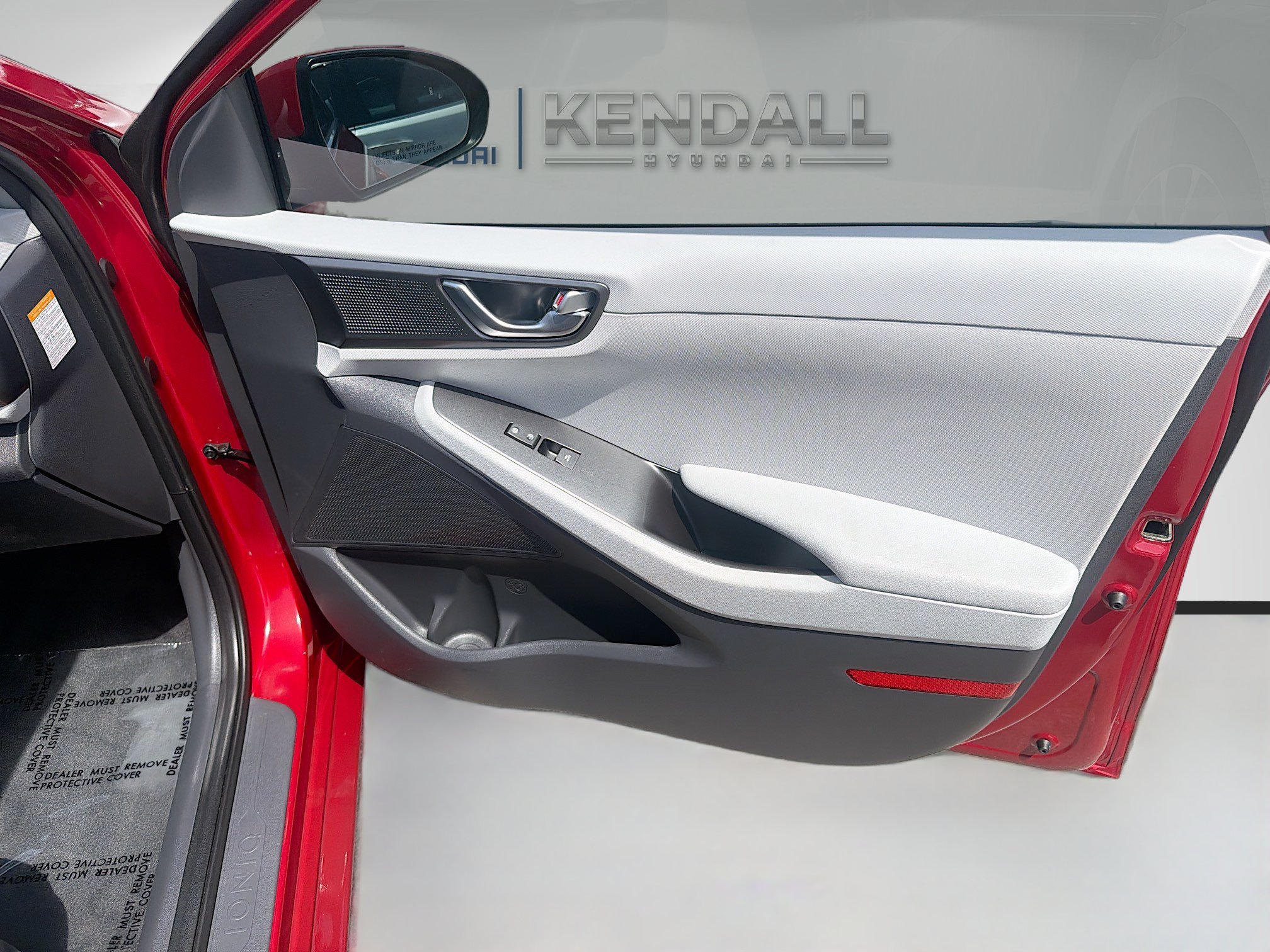 Used 2020 Hyundai Ioniq SEL FWD image 30