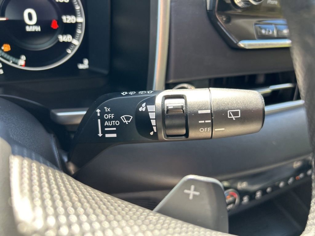 Used 2025 Mitsubishi Outlander 4WD Plug-In Hybrid image 30