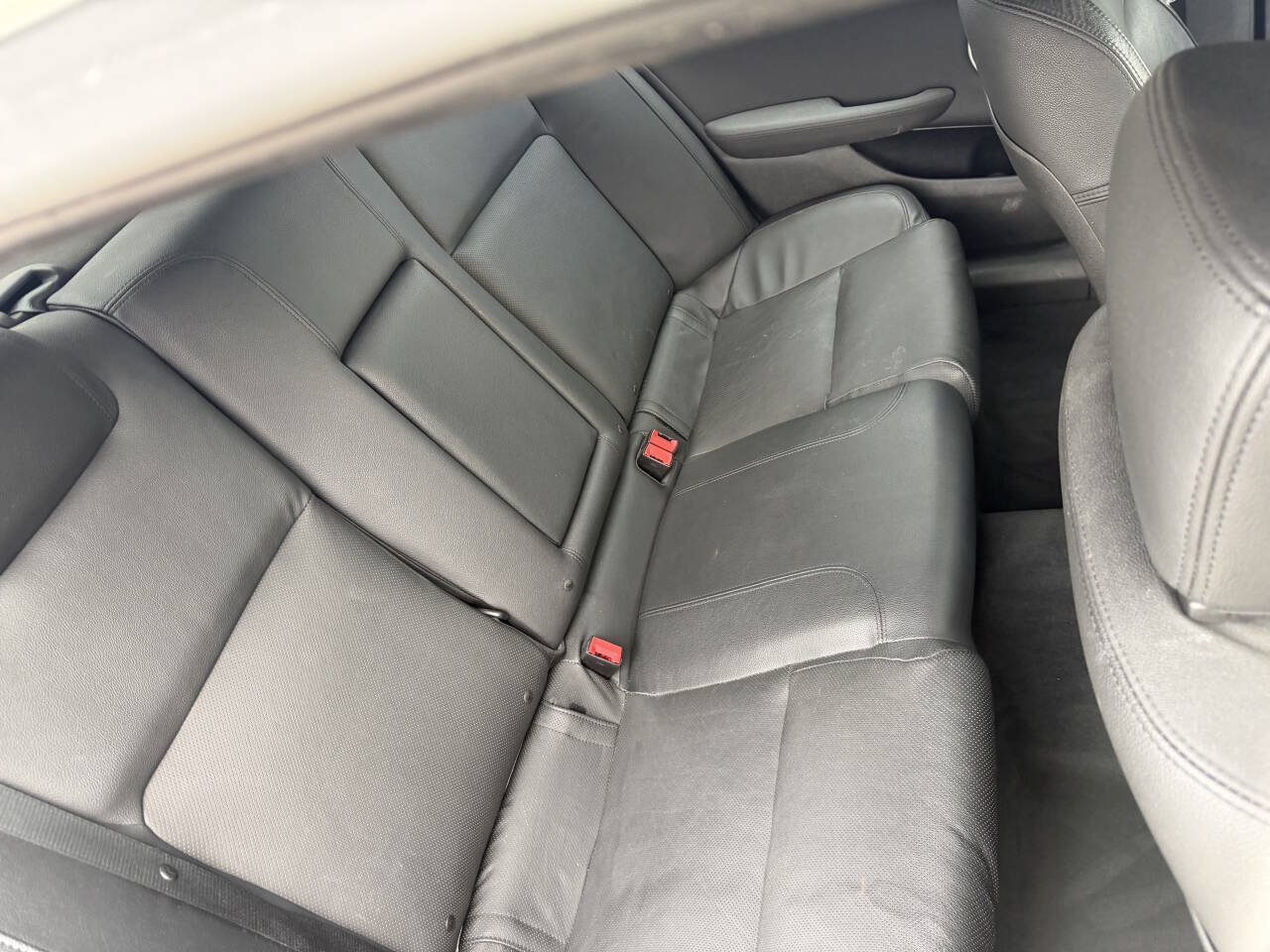 Used 2009 Pontiac G8 w/ Premium Package RWD image 12