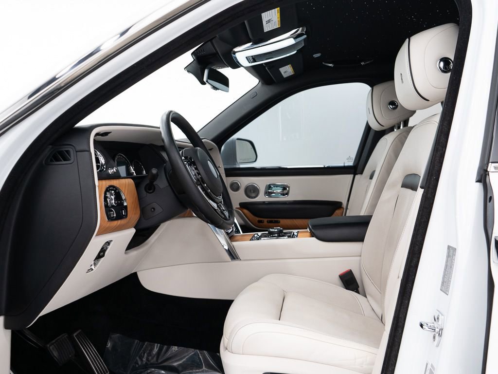 Certified 2020 Rolls-Royce Cullinan image 16