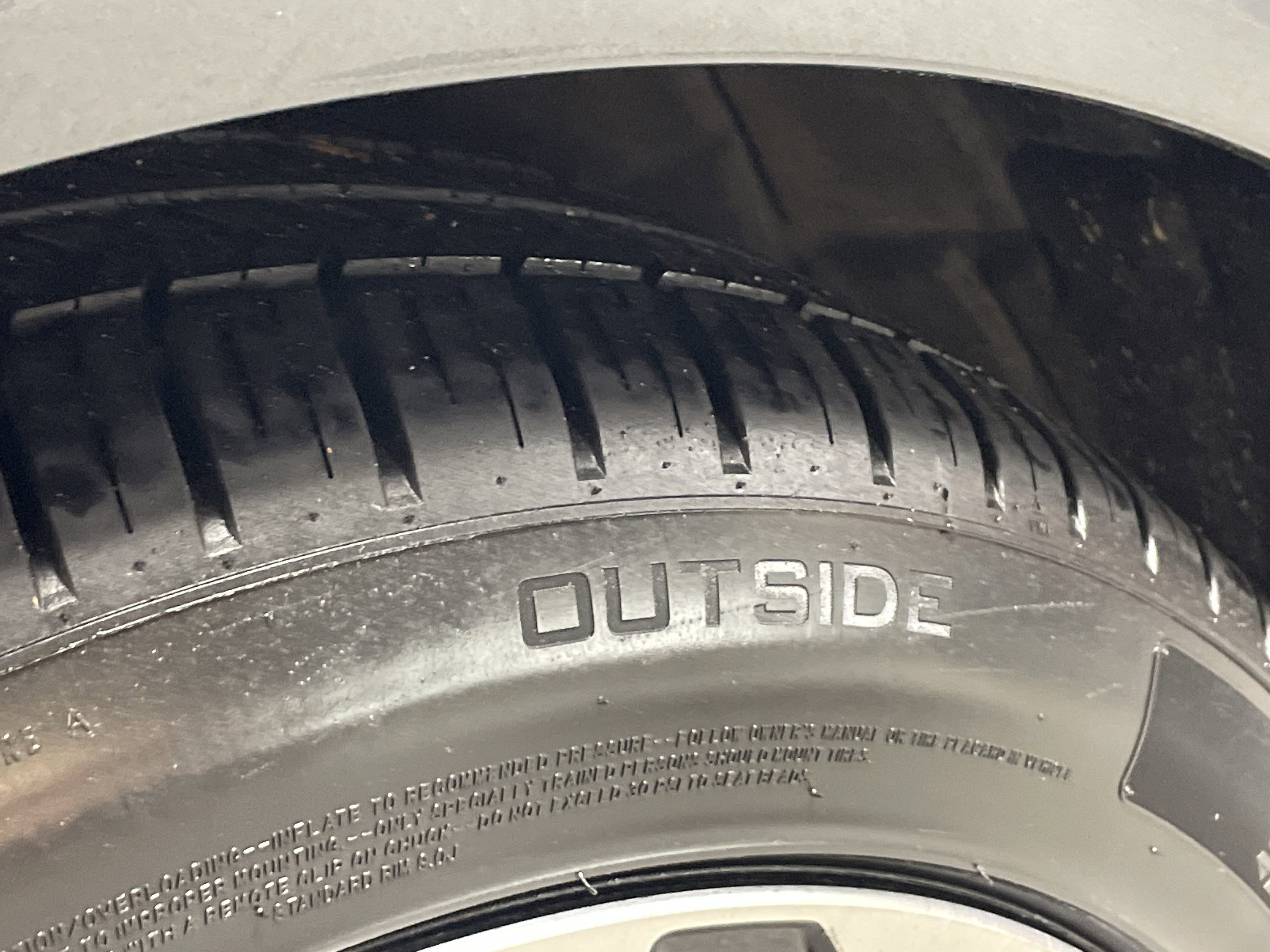 Used 2022 Audi e-tron Premium Plus w/ Premium Plus Package image 12