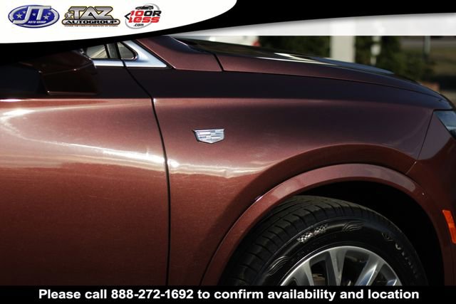 Used 2023 Cadillac XT6 Premium Luxury w/ Technology Package AWD/4WD image 9
