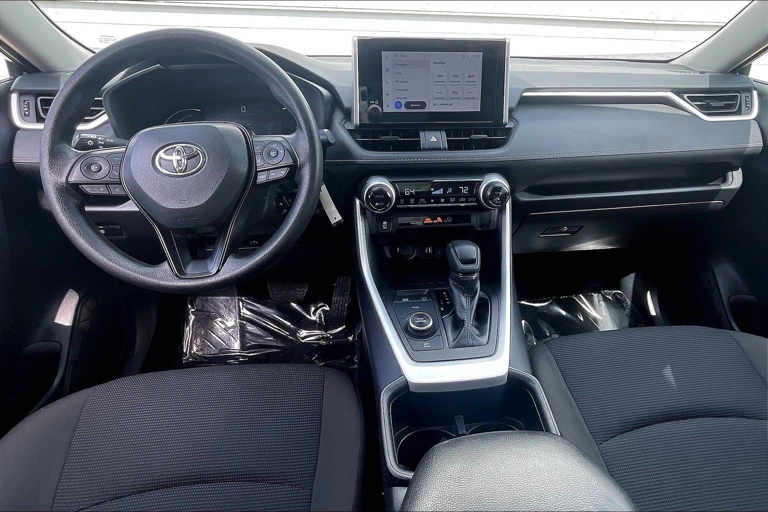 Used 2025 Toyota RAV4 LE AWD/4WD image 19
