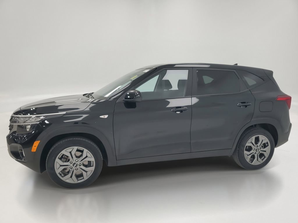 Used 2024 Kia Seltos LX image 4