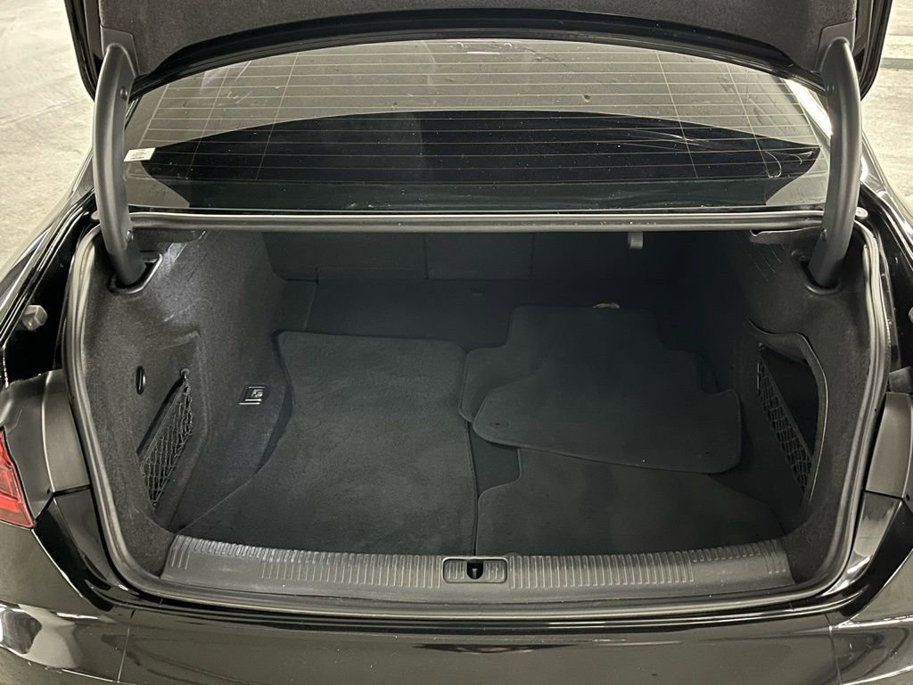 Used 2019 Audi A4 2.0T Premium image 35