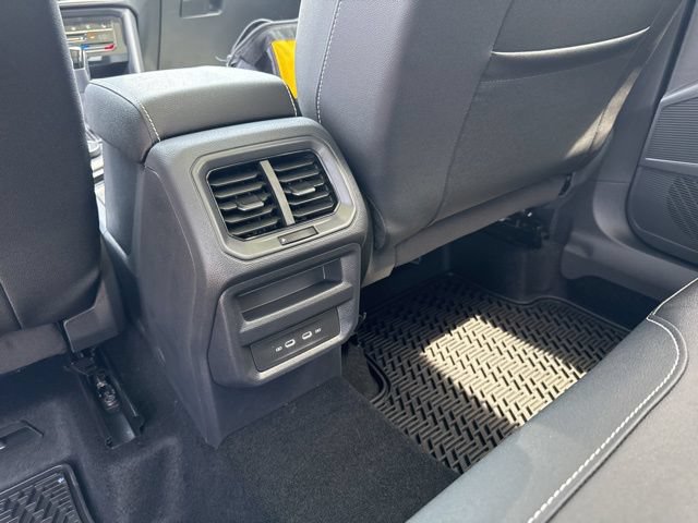 New 2026 Volkswagen Taos SEL AWD/4WD image 15