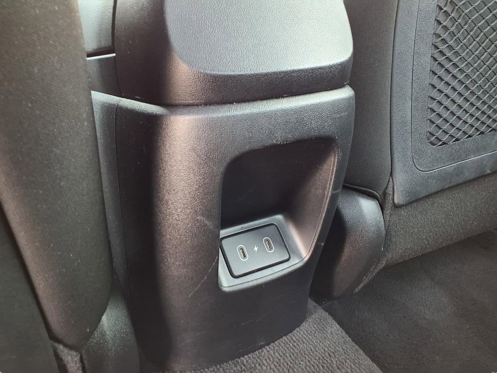 Used 2025 Hyundai Elantra SEL FWD image 23