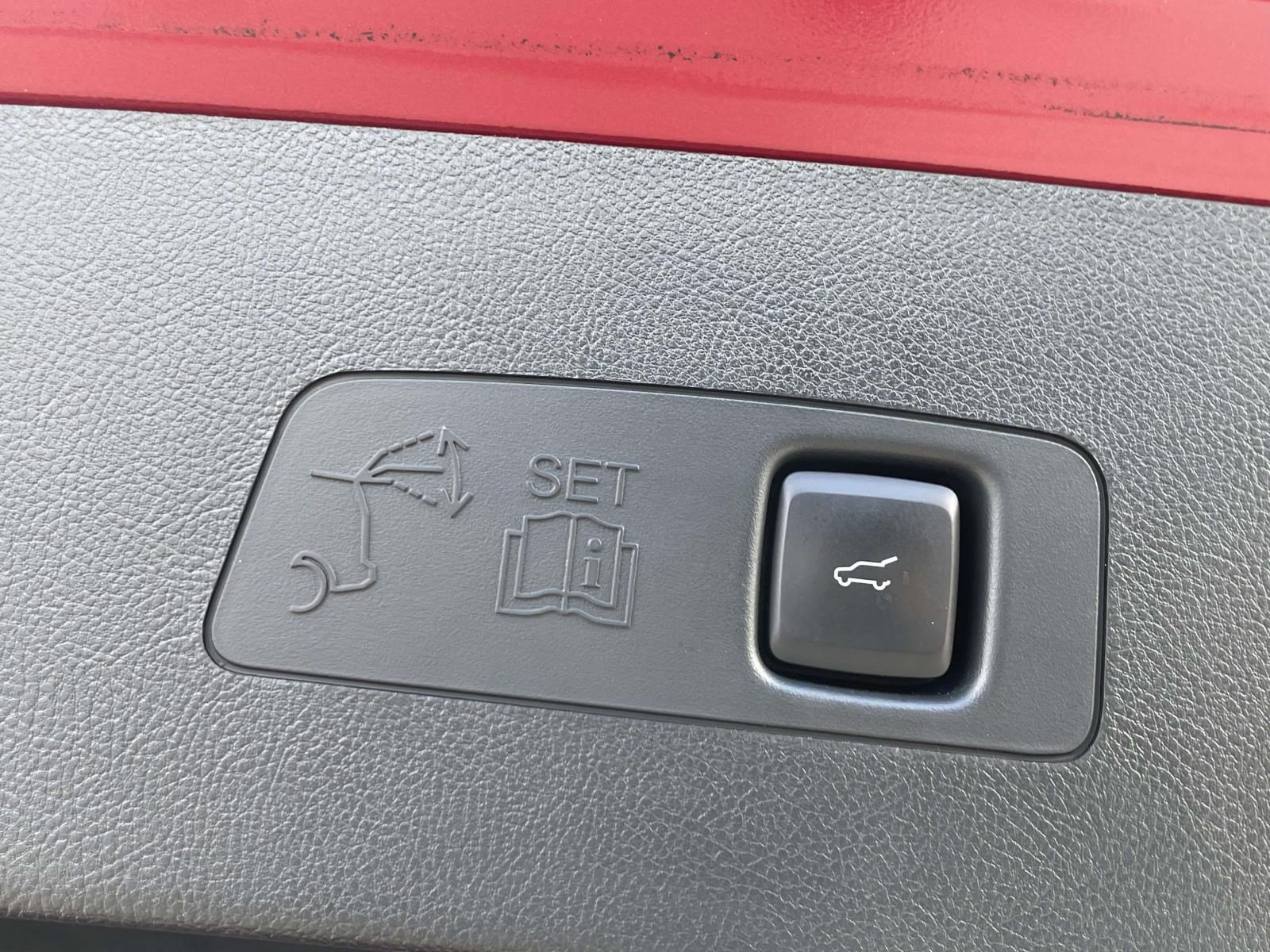 Used 2022 Lincoln Corsair AWD w/ Equipment Group 101A image 9