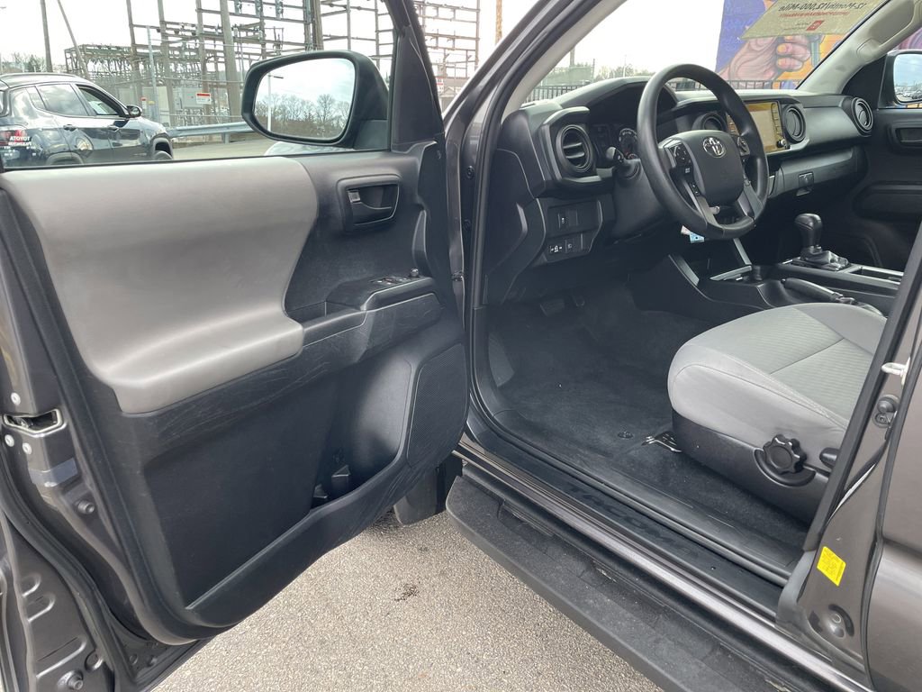 Certified 2020 Toyota Tacoma SR w/ SX Package AWD/4WD image 14