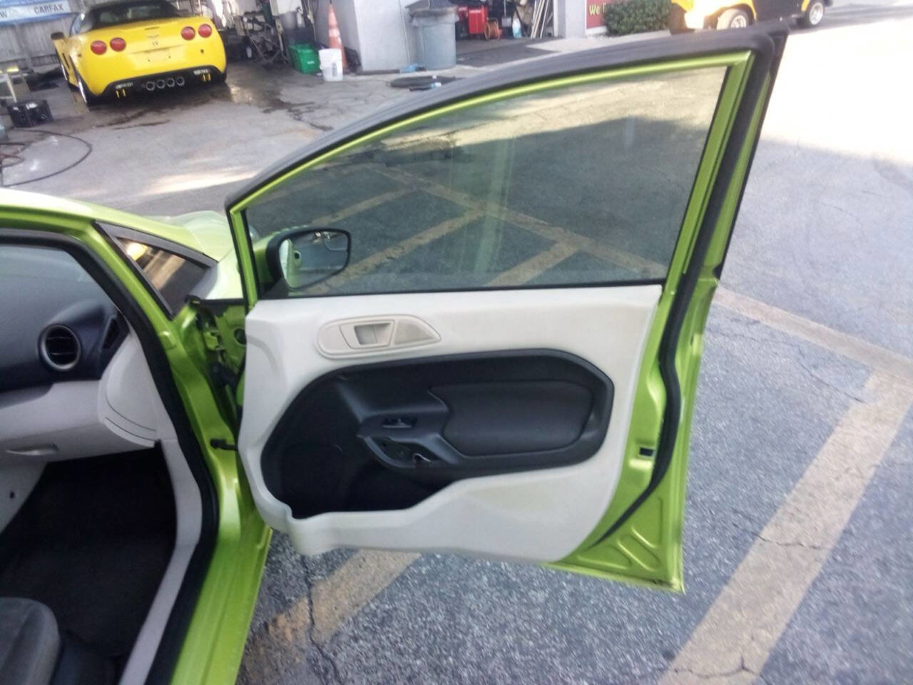 Used 2011 Ford Fiesta SE w/ 203A Rapid Spec Order Code image 15