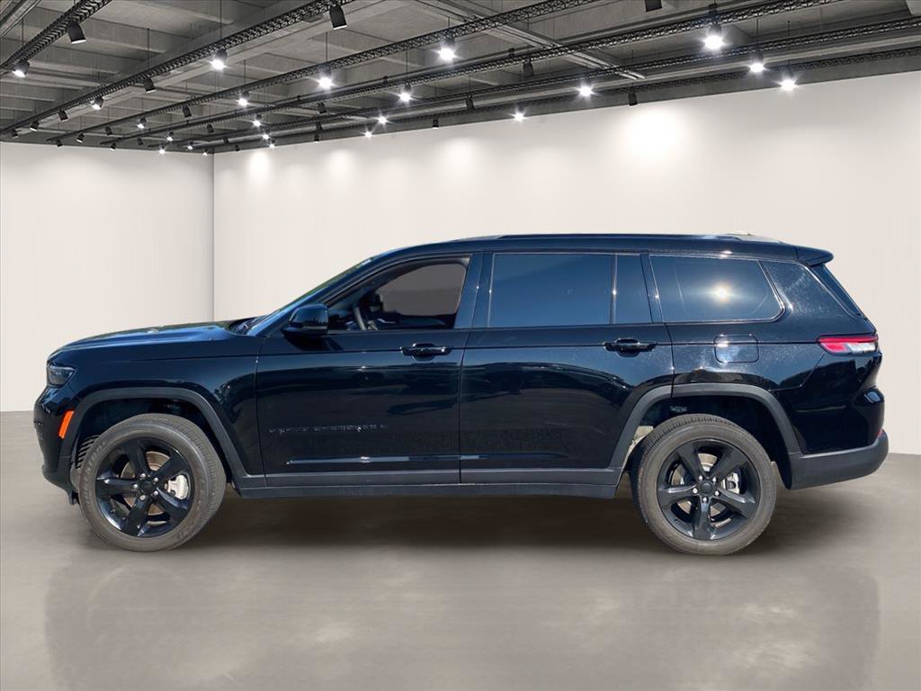 Used 2024 Jeep Grand Cherokee L Altitude AWD/4WD image 4