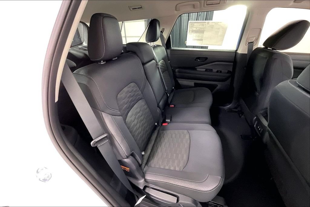New 2026 Nissan Pathfinder SV AWD/4WD image 19