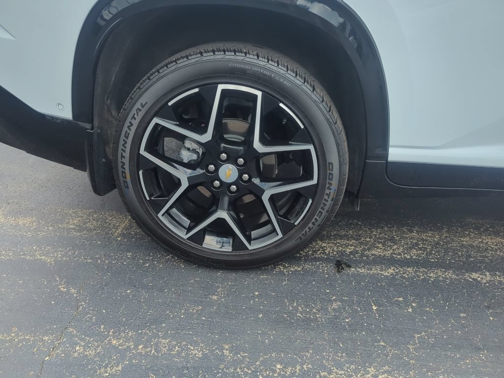 Certified 2026 Chevrolet Traverse High Country AWD/4WD image 11