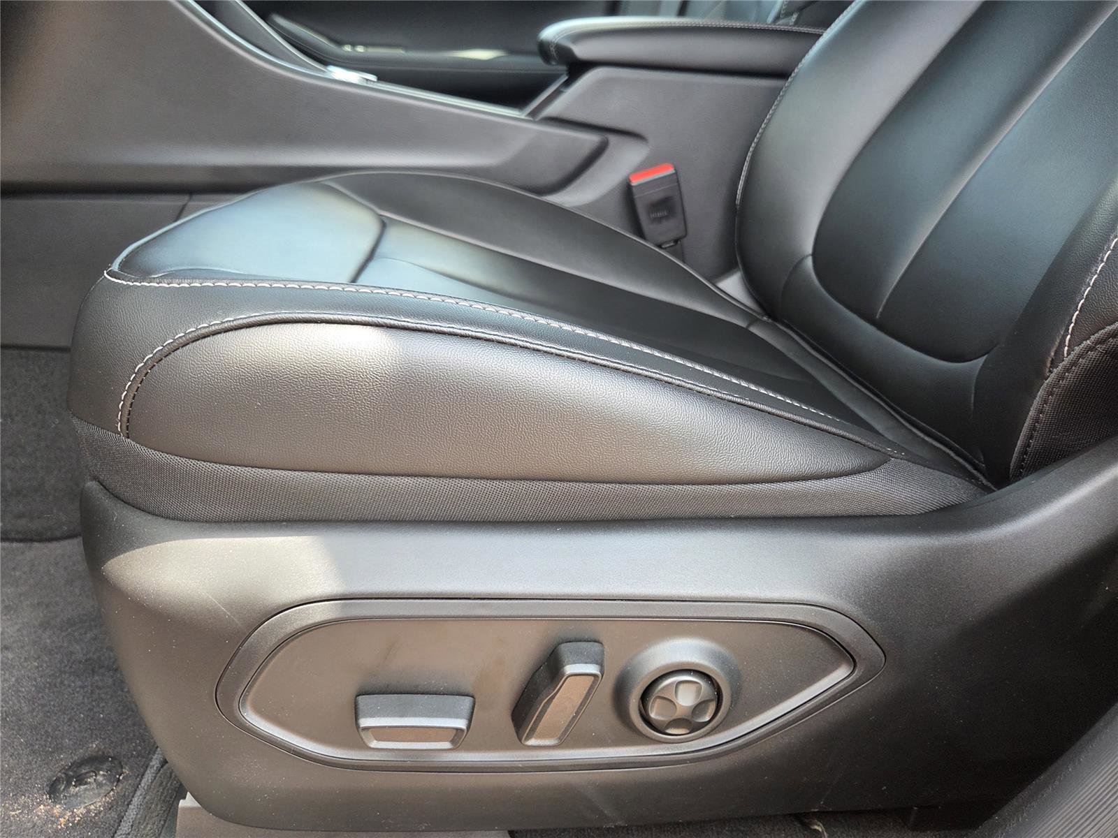 New 2026 Jeep Grand Cherokee L Limited image 18