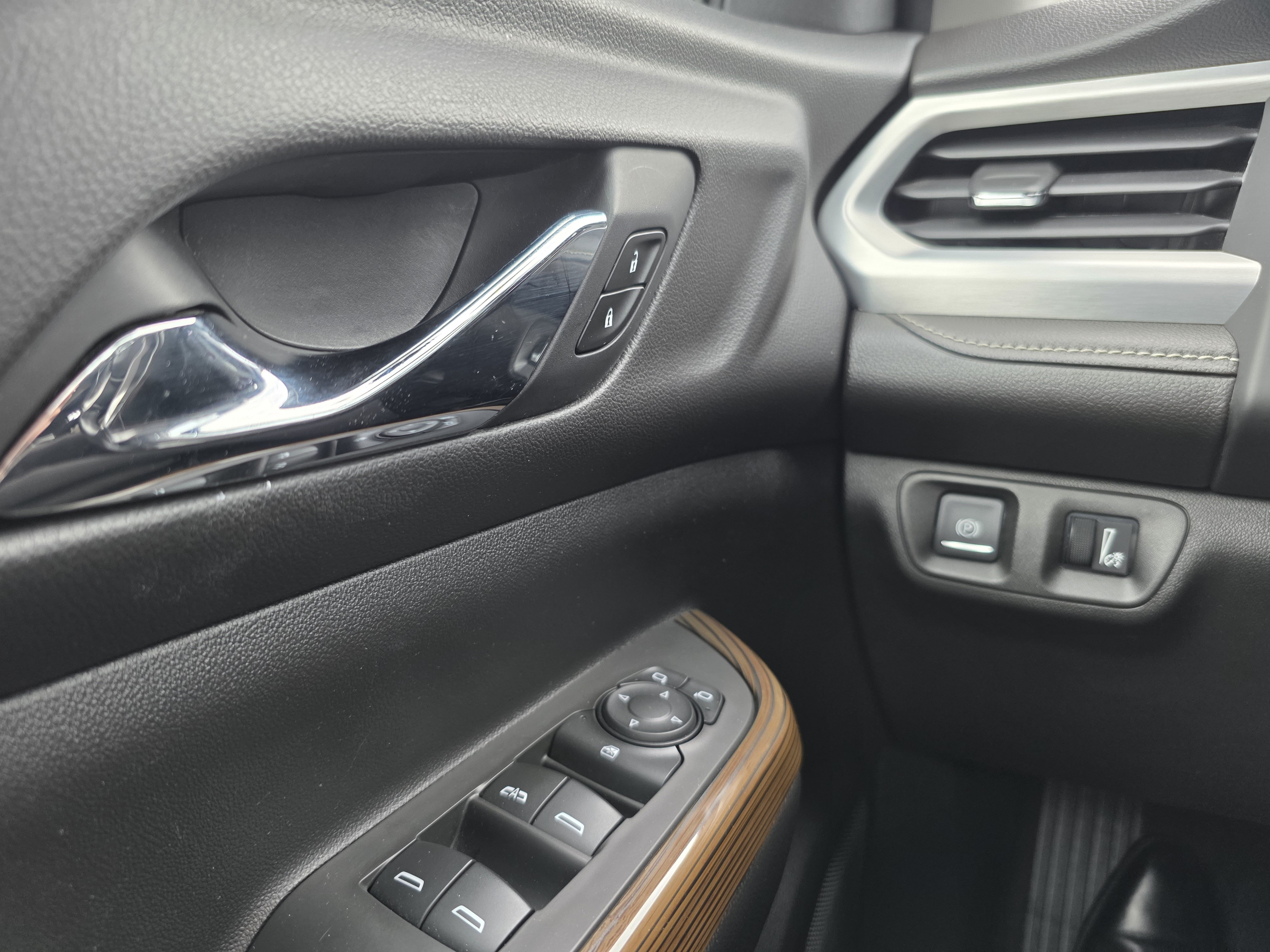 Used 2019 GMC Acadia SLE w/ Driver Alert Package I AWD/4WD image 18