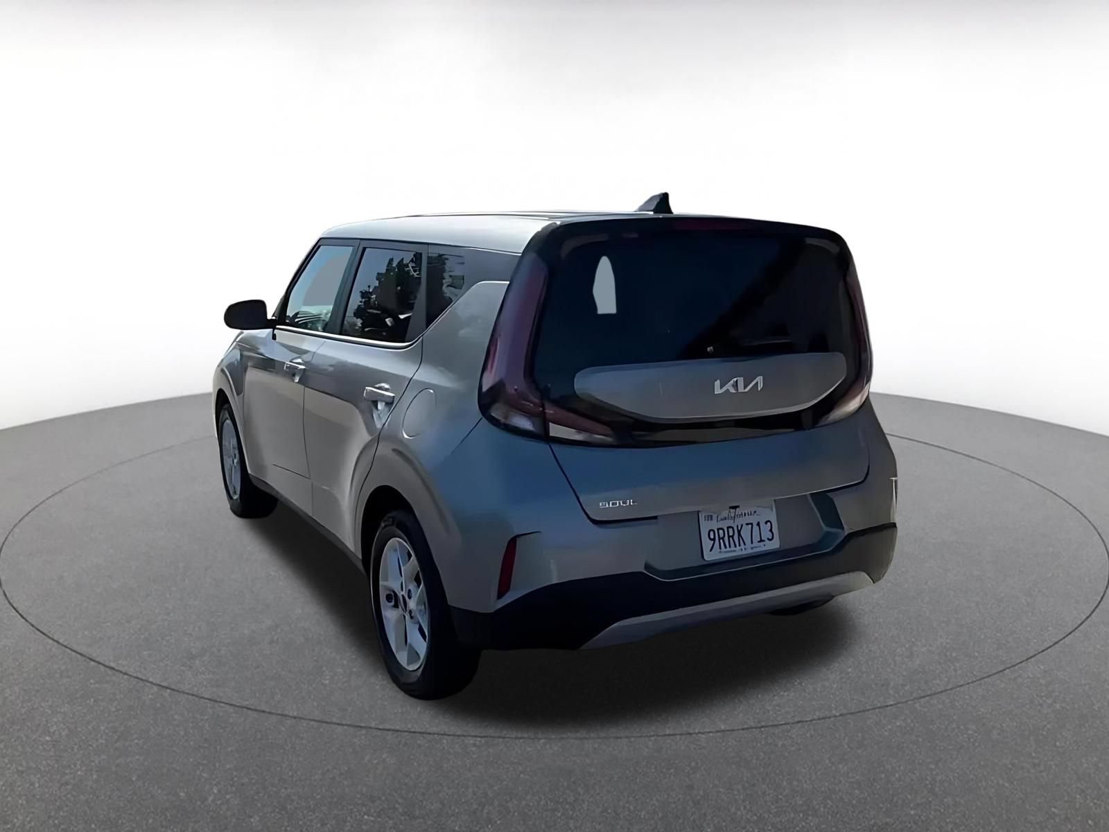 Used 2025 Kia Soul LX w/ LX Technology Package FWD image 11