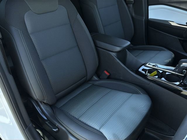 Used 2026 Chevrolet Trax LT w/ Sunroof Package image 34