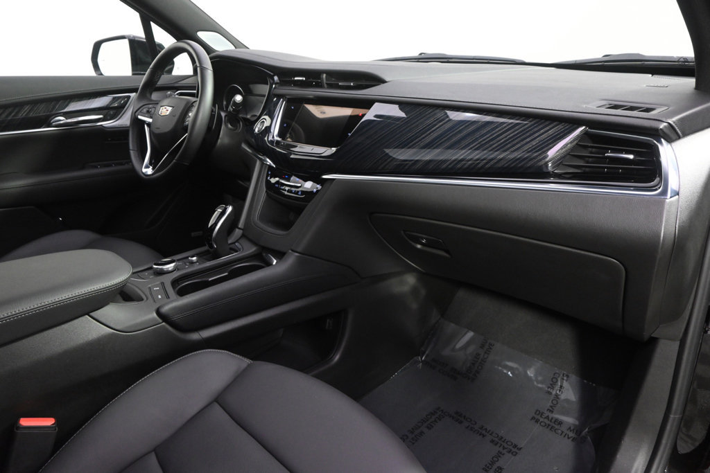 Used 2025 Cadillac XT6 Premium Luxury w/ LPO, Floor Liner Package AWD/4WD image 15