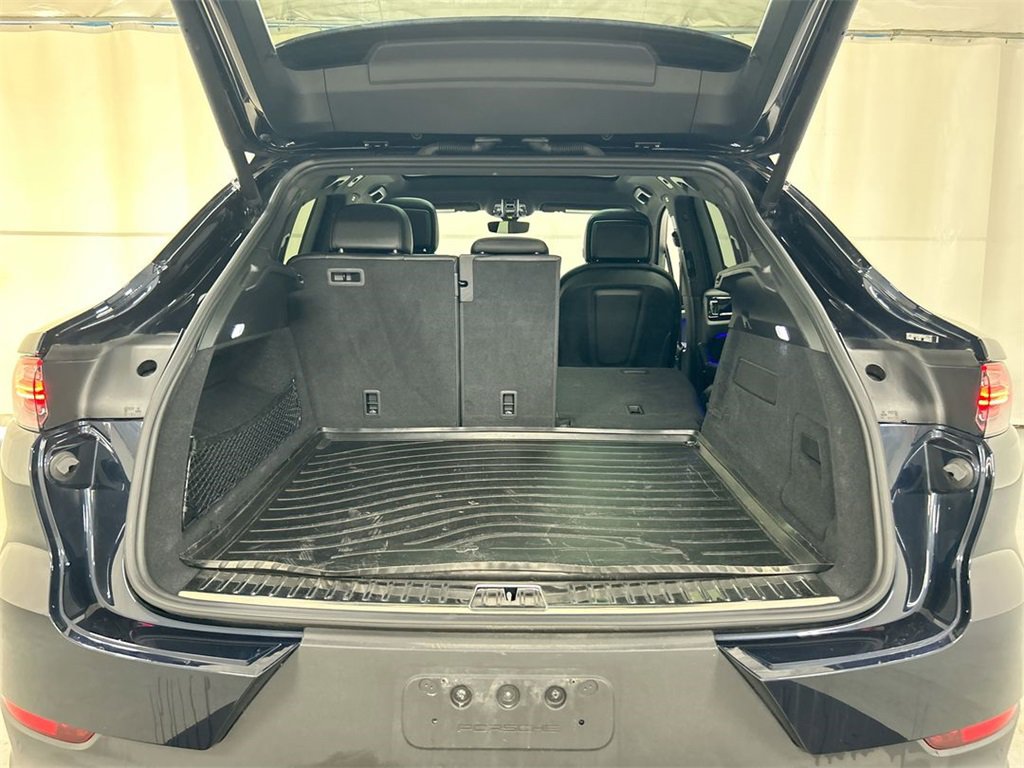 Certified 2021 Porsche Cayenne Coupe image 22